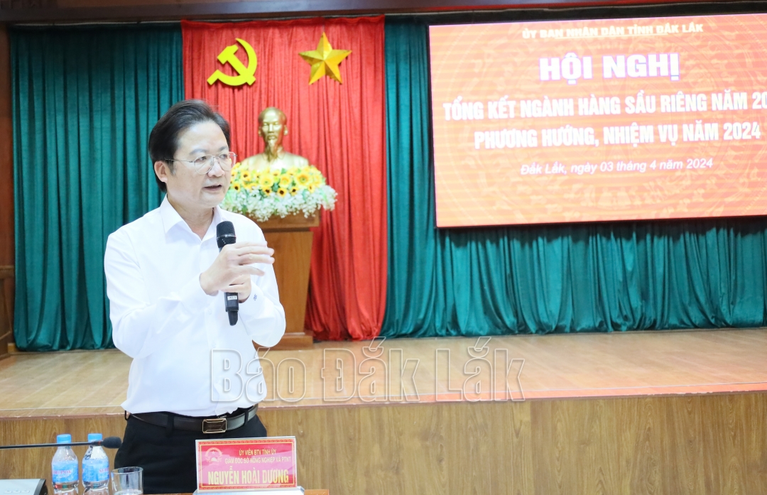 Giám đốc Sở Nông nghiệp và Phat triển nông thôn Nguyễn Hoài Dương trả lời các ý kiến của đại biểu.