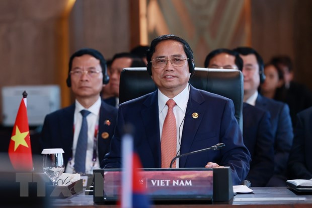 Thủ tướng Phạm Minh Chính phát biểu tại Phiên toàn thể Hội nghị Cấp cao ASEAN lần thứ 42. Ảnh: TTXVN