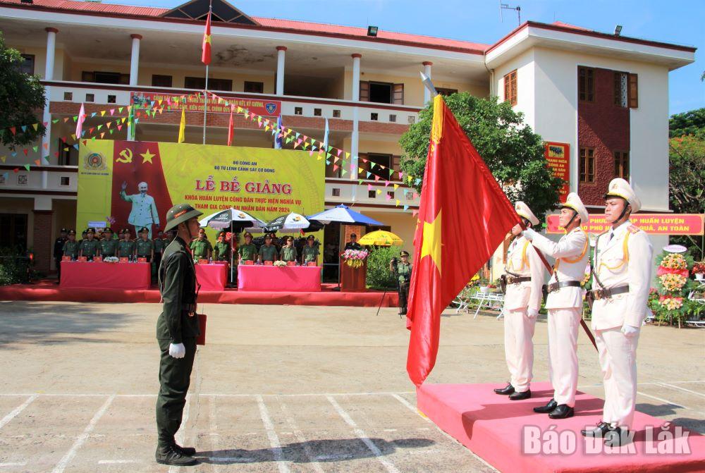 Chiến sĩ tuyên hệ tại 