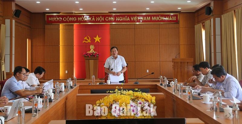 Phó Chủ tịch HDND tỉnh Trần Phú Hùng phát biểu tại buổi giám sát