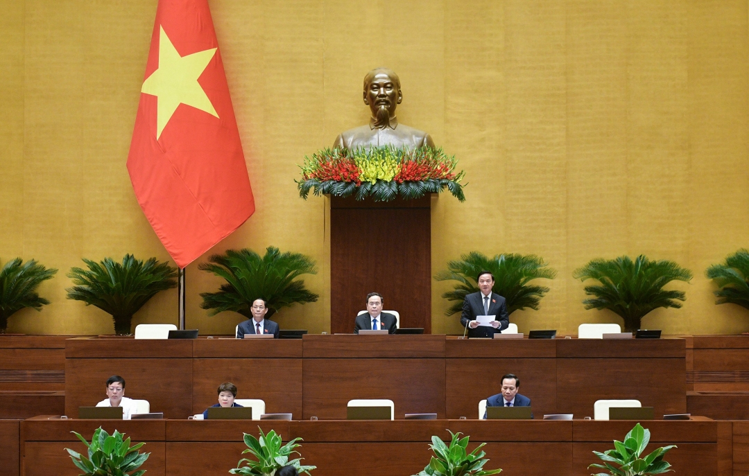 Phó Chủ tịch Quốc hội Nguyễn Khắc Định điều hành phiên họp. Ảnh: quochoi.vn