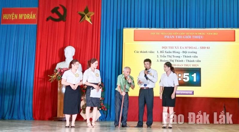 Phần thi giới thiệu của xã Ea Mdoal tại Hội thi hòa giải viên giỏi huyện M’Drắk năm 202.3
