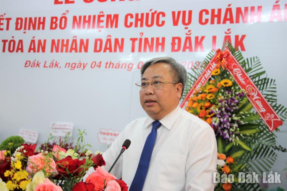 Phó Chánh án Tòa án Nhân dân tối cao Phạm Quốc Hưng phát biểu tại buổi lễ.