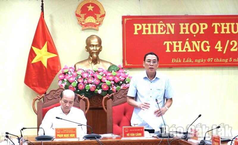 Phó Chủ tịch UBND tỉnh Võ Văn Cảnh đồng chủ trì phiên họp.