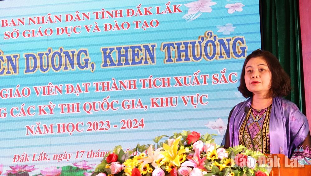 Phó Chủ tịch UBND tỉnh H’Yim Kđoh phát biểu tại buổi lễ.