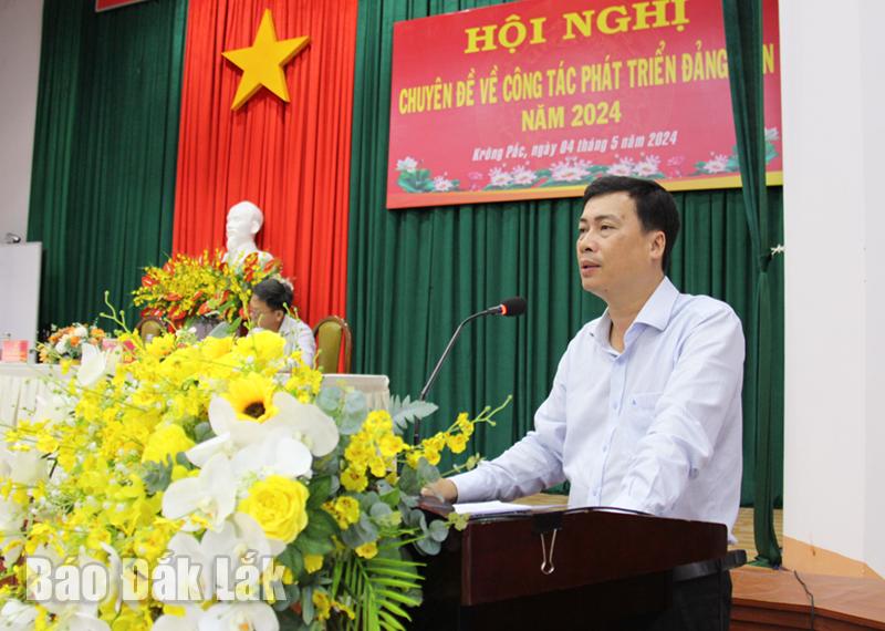 Bí thư Huyện ủy Krông Pắc Trần Hồng Tiến phát biểu kết luận hội nghị.