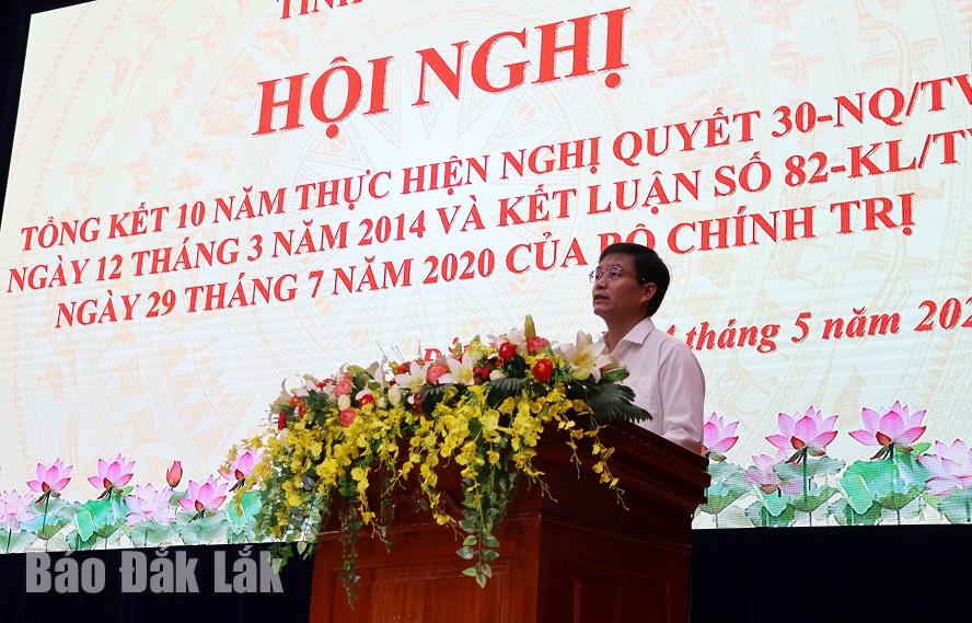 Uỷ viên Trung ương Đảng, Bí thư Tỉnh uỷ Nguyễn Đình Trung phát biểu tại hội nghị