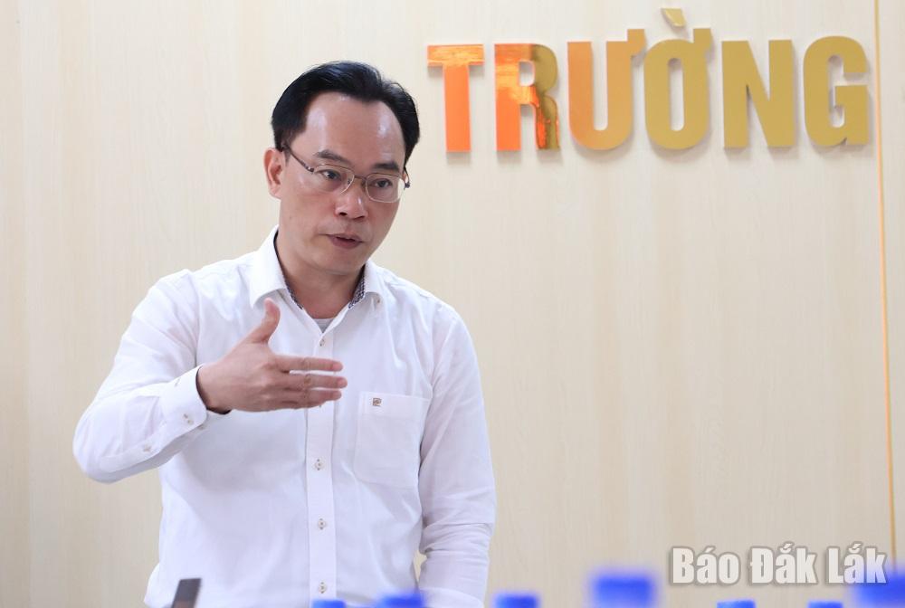 Thứ trưởng Bộ GD-ĐT Hoàng Minh Sơn phát biểu kết luận buổi làm việc