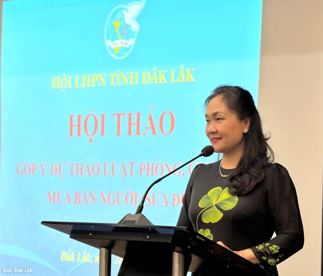 Chủ tịch Hội LHPN tỉnh Tô Thị Tâm phát biểu tại Hội thảo.