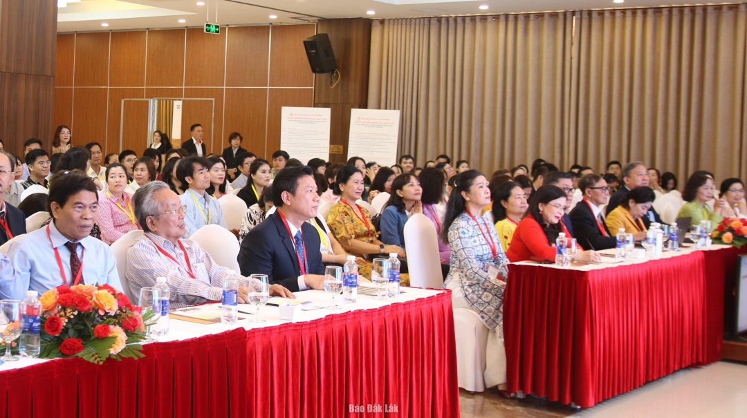 Đại biểu tham dự tại hội nghị