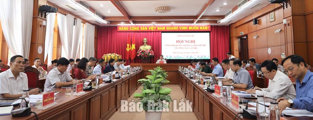Các đại biểu tham dự hội nghị.