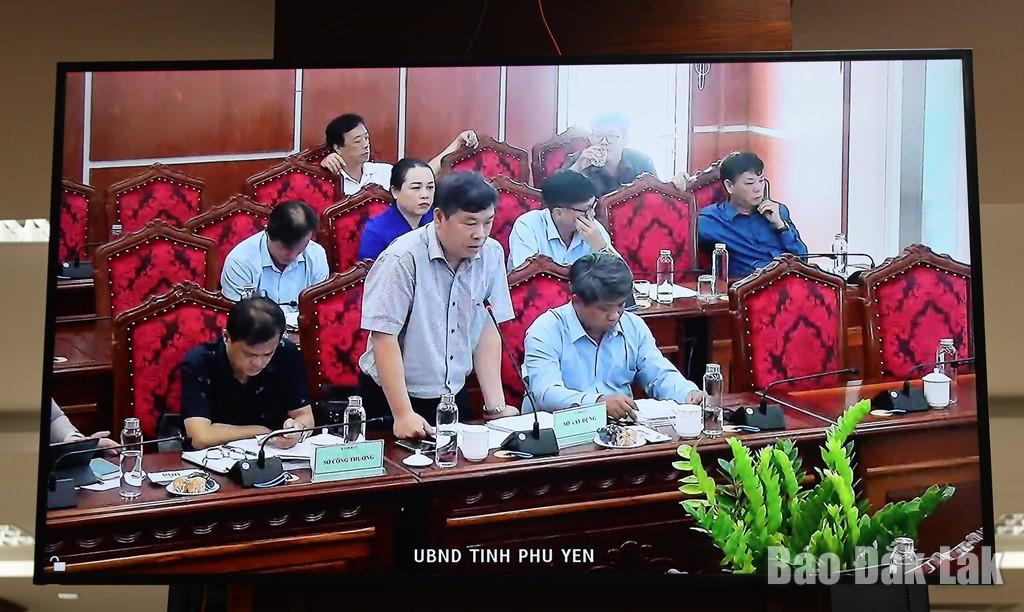 Lãnh đạo Sở Xây dựng tỉnh Phú Yên nêu ý kiến liên quan đến công tác bố trí, sắp xếp trụ sở làm việc cho các cơ quan, đơn vị trực thuộc tỉnh sau khi sắp xếp đơn vị hành chính cấp tỉnh. Ảnh chụp màn hình