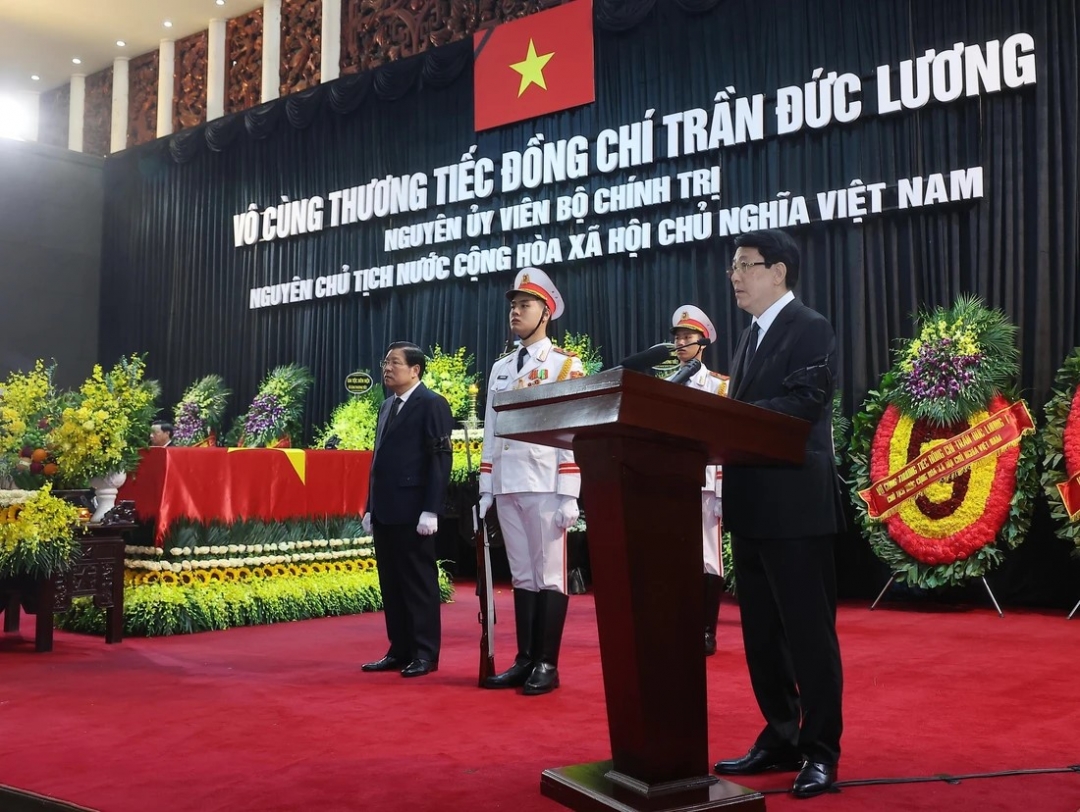 Ủy viên Bộ Chính trị, Chủ tịch nước Lương Cường, trưởng Ban Lễ tang đọc Lời điếu - Ảnh: TTXVN
