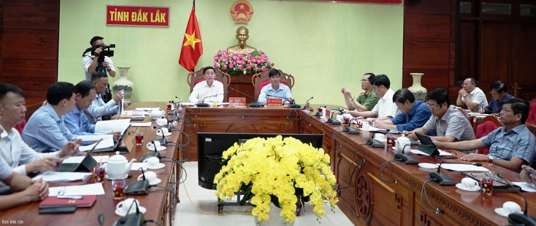 Đại biểu tham dự phiên họp tại điểm cầu Đắk Lắk