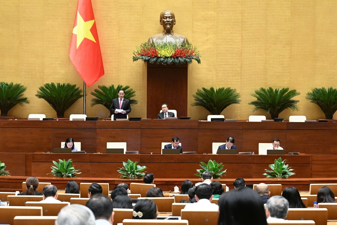 Phó Chủ tịch Quốc hội Trần Quang Phương điều hành phiên họp. Ảnh: quochoi.vn