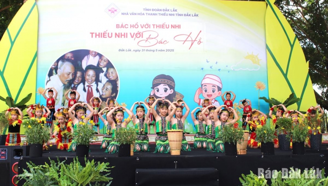 Tiết mục văn nghệ tại chương trình.