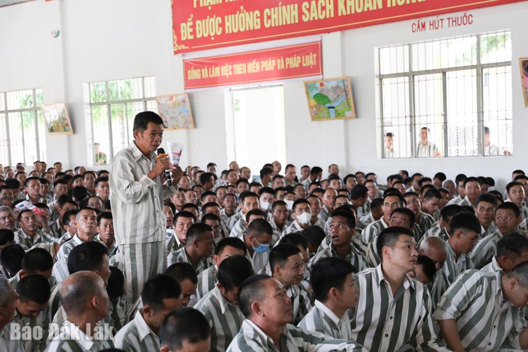 Phạm nhân chuẩn bị chấp hành xong án phạt tù đặt câu hỏi liên quan đến chính sách đào tạo nghề.