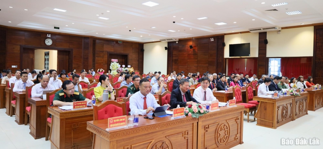 Các đại biểu tham dự buổi lễ