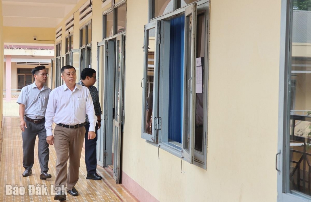 Lãnh đạo Phòng Giáo dục