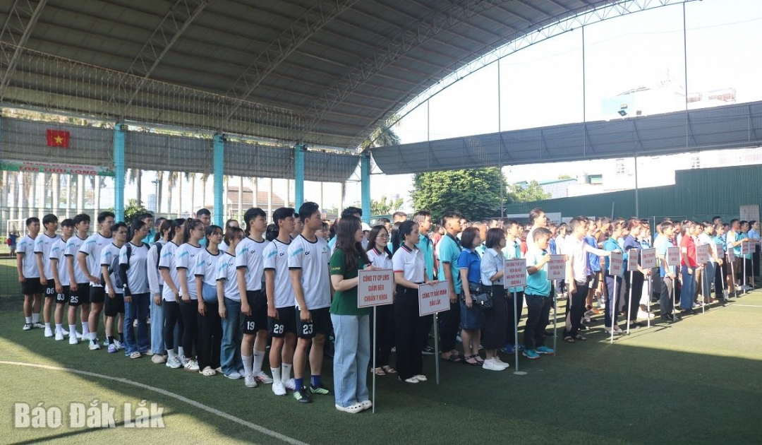 Các vận động viên tham gia hội thao.