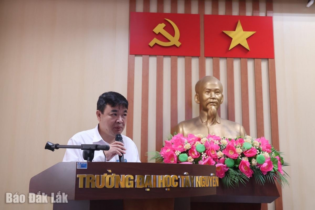 Phó Giáo sư, Tiến sĩ Lê Đức Niêm, Phó Hiệu trưởng Trường Đại học Tây Nguyên