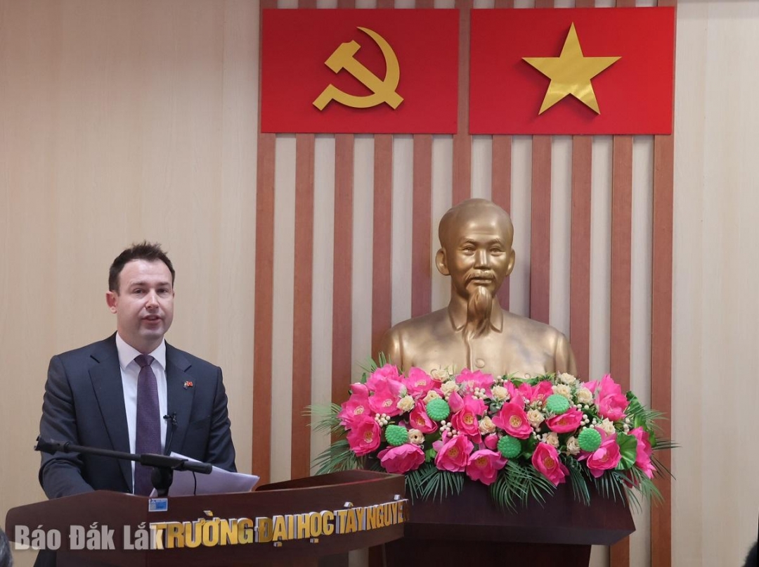 tiến sĩ Kim Wimbush, Tham tán CSIRO, Giám đốc Chương trình Aus4Innovation