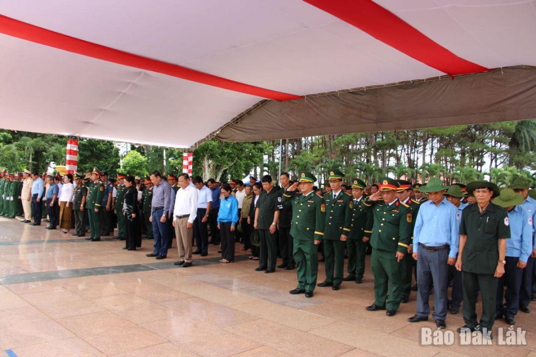 Các đại dự lễ truy điệu, an táng hài cốt liệt sĩ hy trên trên đất bạn Campuchia.