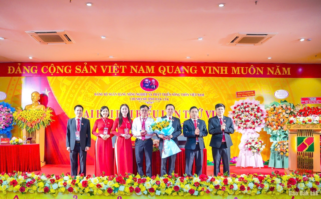 Ban Chấp hành Đảng bộ Agribank Chi nhánh tỉnh Đắk Lắk đã tổ chức Đại hội đại biểu lần thứ VIII, nhiệm kỳ 2025 - 2030.