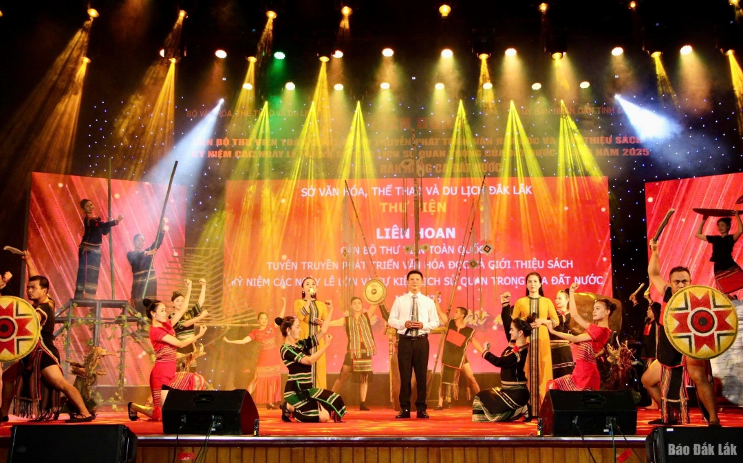 Phần thi của đoàn Thư viện tỉnh Đắk Lắk.