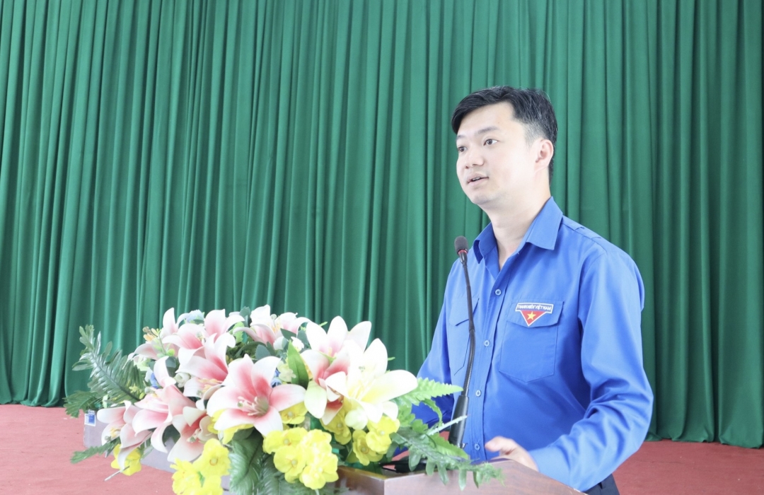 Bí thư Trung ương Đoàn, Chủ tịch Trung ương Hội Sinh viên Việt Nam Nguyễn Minh Triết phát biểu tại buổi làm việc.