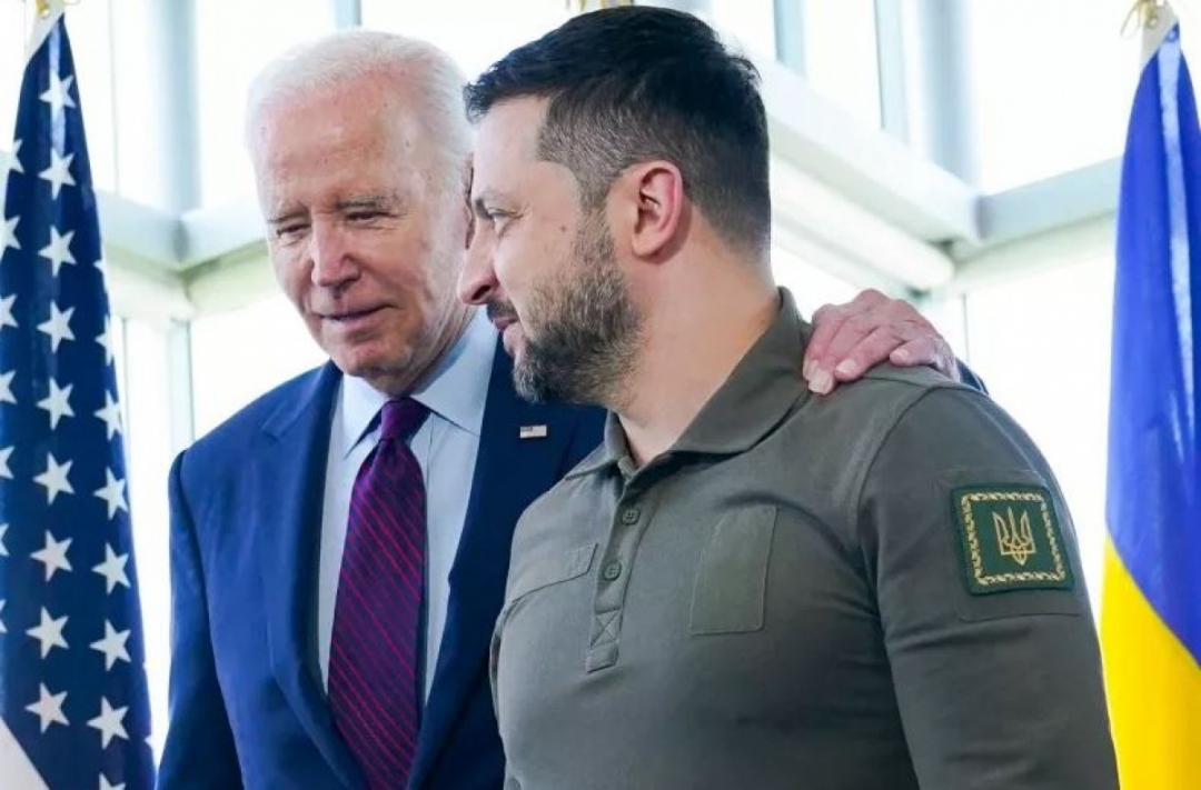 Tổng thống Mỹ Joe Biden và Tổng thống Ukraine Volodymyr Zelensky. Ảnh: AFP