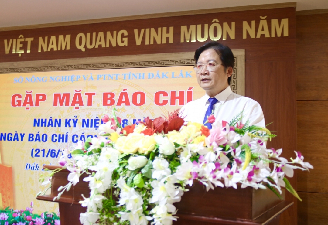 Ủy viên Ban Thường vụ Tỉnh ủy, Giám đốc Sở NN-PTNT Nguyễn Hoài Dương phát biểu tại buổi gặp mặt. 