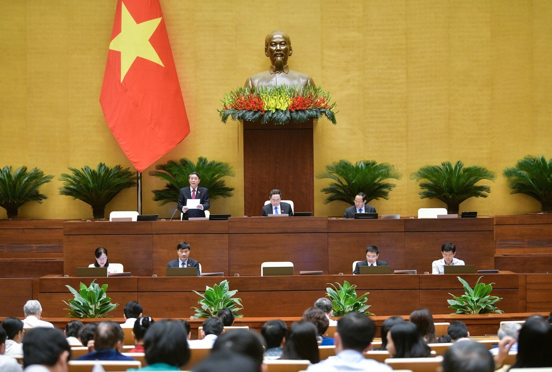  Phó Chủ tịch Quốc hội Nguyễn Đức Hải điều hành phiên họp. Ảnh: quochoi.vn