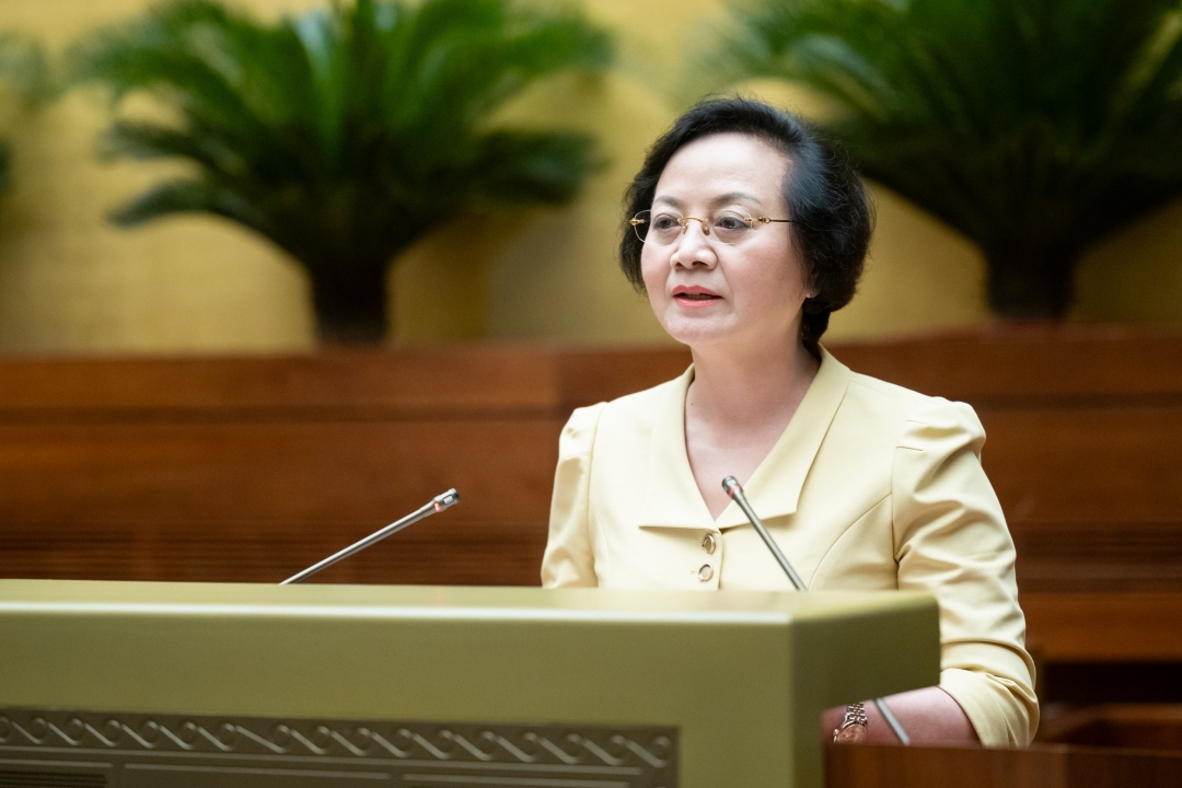 Bộ trưởng Bộ Nội vụ Phạm Thị Thanh Trà tại phiên họp. Ảnh: quochoi.vn