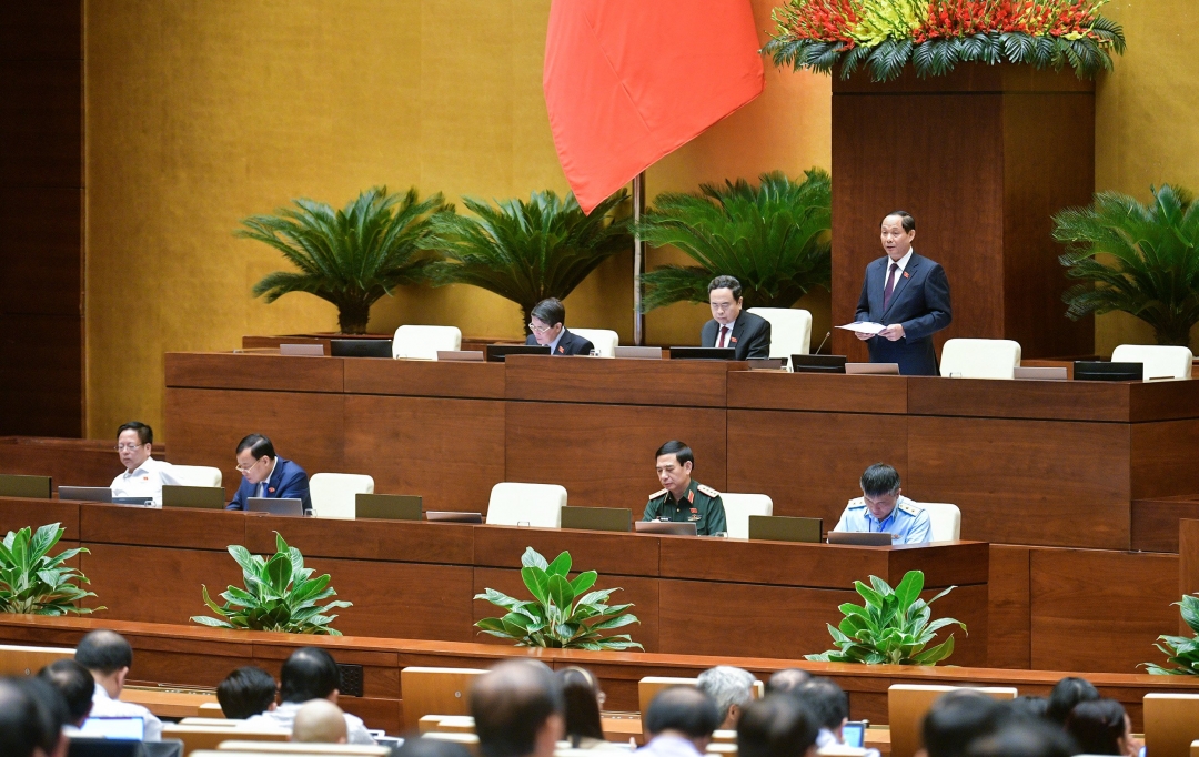 Phó Chủ tịch Quốc hội Trần Quang Phương điều hành nội dung thảo luận về dự án Luật Phòng không nhân dân. Ảnh: quochoi.vn
