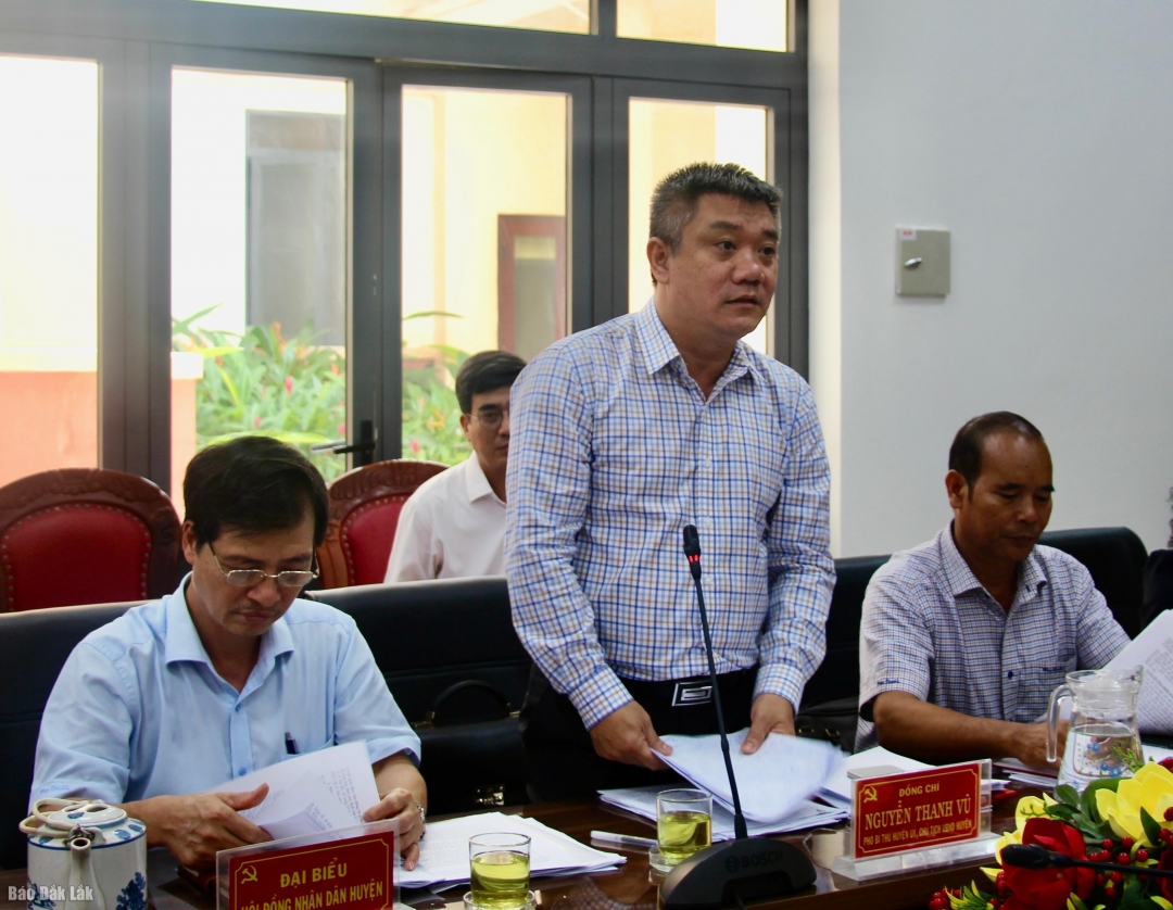 Chủ tịch UBND huyện Krông Ana Nguyễn Thanh Vũ nêu một số khó khăn trong triển khai thực hiện các nhiệm vụ tại địa phương.
