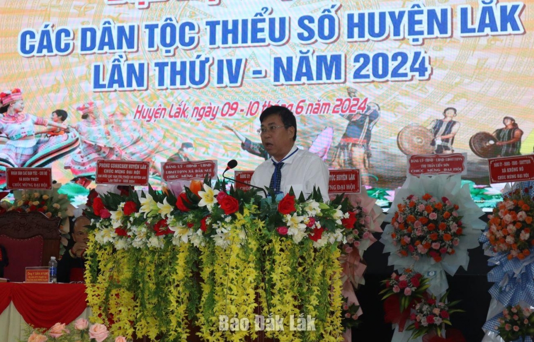 Trưởng Ban Dân tộc tỉnh, Phó Trưởng Ban Thường trực Ban Chỉ đạo Đại hội đại biểu các DTTS tỉnh Nguyễn Kính phát biểu tại đại hội.