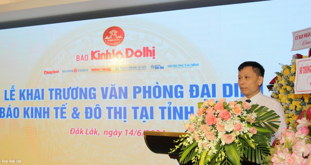 PGS.TS Nguyễn Thành Lợi, Tổng Biên tập Báo Kinh tế và Đô thị phát biểu tại buổi lễ.