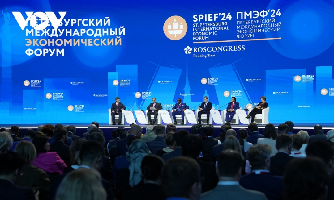 Phiên khai mạc Diễn đàn Kinh tế quốc tế Saint Peterburg