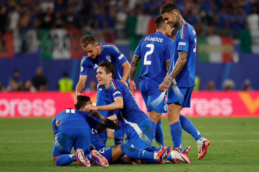 Nụ cười của đội tuyển Italia sau khi thoát hiểm trước Croatia đã nhanh chóng tắt lịm trước Thuỵ Sĩ. Ảnh: AFP

 