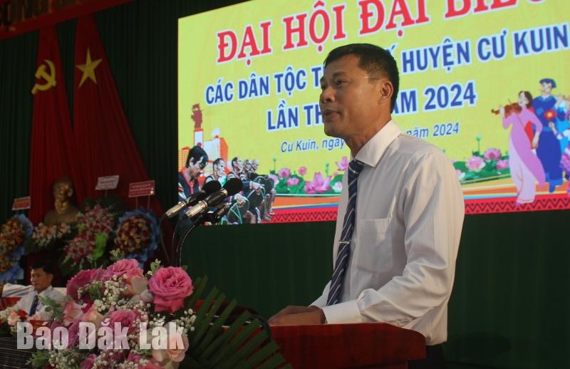 Phó Bí thư Thường trực Huyện ủy Trần Văn Quế phát biểu chỉ đạo tại Đại hội.