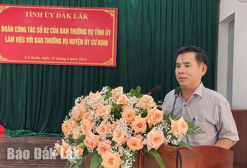 Phó Bí thư Huyện ủy, Chủ tịch UBND huyện Cư Kuin Võ Tấn Huy làm rõ thêm một số nội dung liên quan.