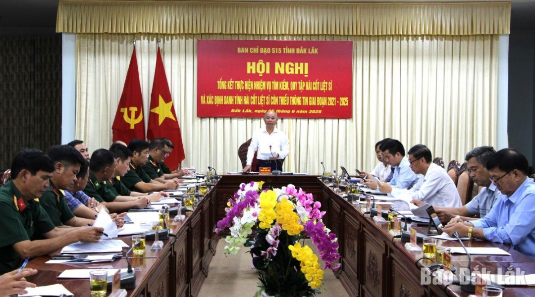 Các đại biểu tham dự hội nghị.