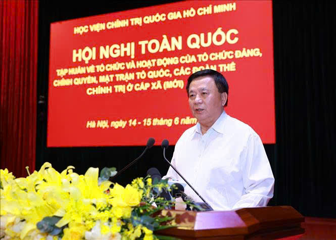 Ủy viên Bộ Chính trị, Giám đốc Học viện Chính trị quốc gia Hồ Chí Minh, Chủ tịch Hội đồng Lý luận Trung ương Nguyễn Xuân Thắng phát biểu ý kiến tại hội nghị. Ảnh: TTXVN