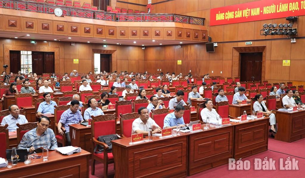 Các đại biểu tham dự hội nghị tại điểm cầu tỉnh.