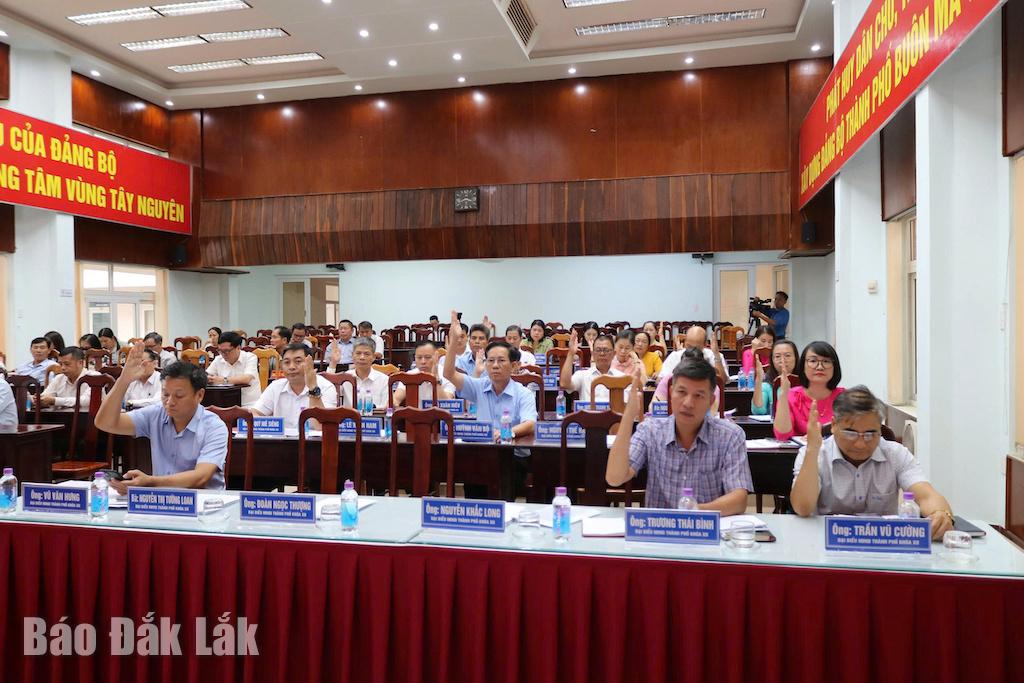 Các đại biểu tham dự kỳ họp