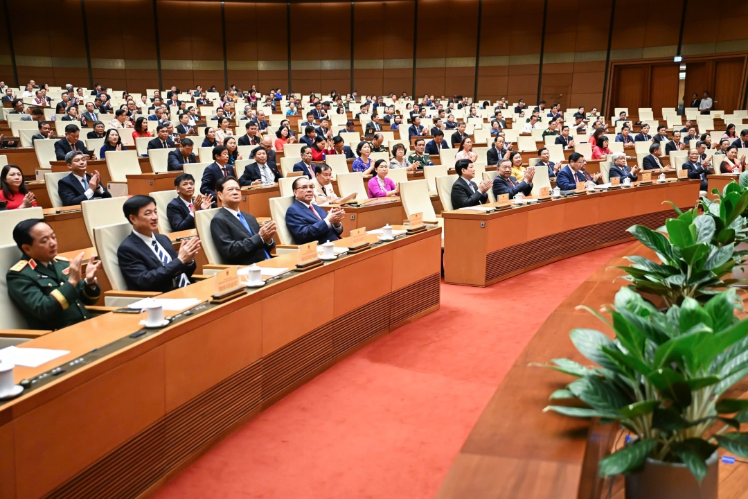 Đại biểu tham dự phiên bế mạc. Ảnh: quochoi.vn