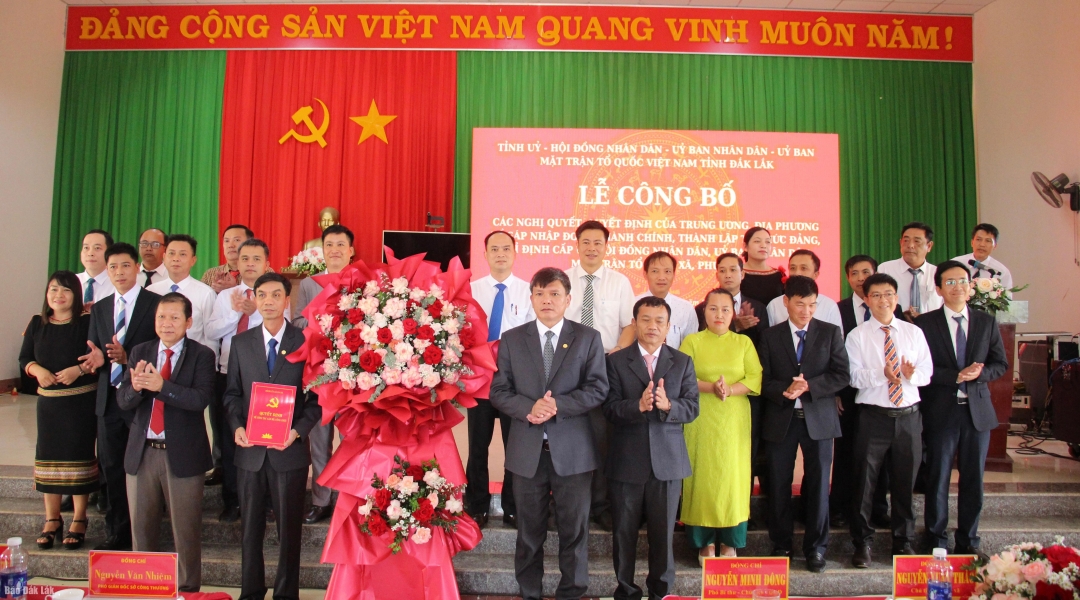 trao quyết định