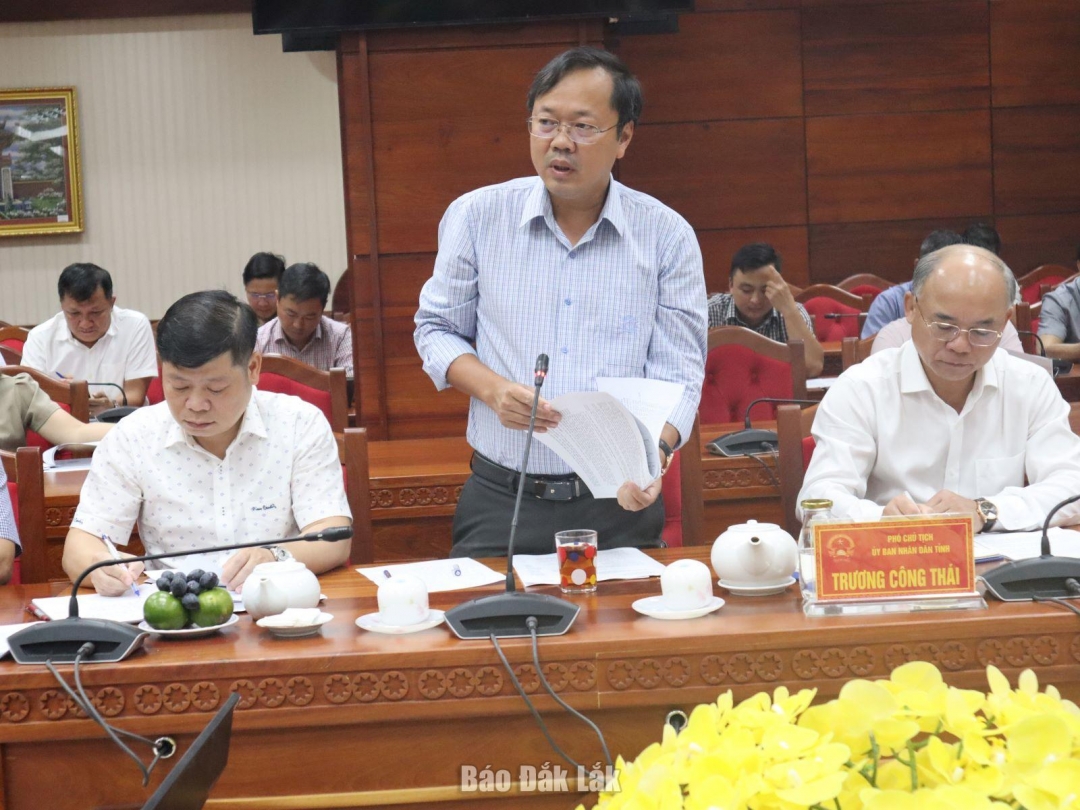 Đại diện chủ đầu tư báo cáo tình hình thực hiện Dự án thành phần 3. 