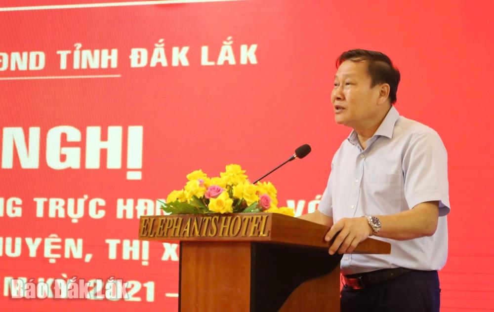 Phó Chủ tịch Thường trực HĐND tỉnh Trần Phú Hùng phát biểu bế mạc.